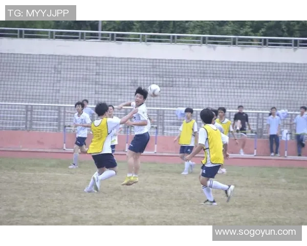 高中足球:培养团队精神与竞技能力的校园运动新风尚